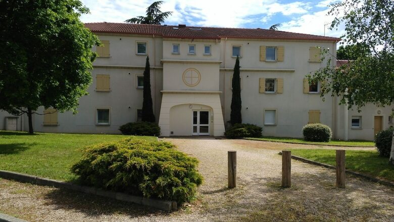 Hotel Chambre D'h�te Avec Balcon Et Vue Sur Le Parc