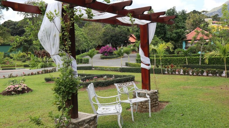 Hotel Rancho Guacamayos