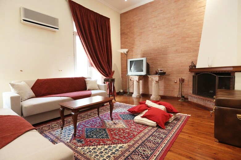 Pagrati Penthouse Apartment