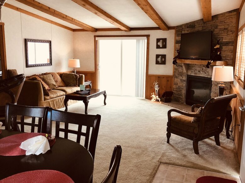 Swan Lake Resort Rentals