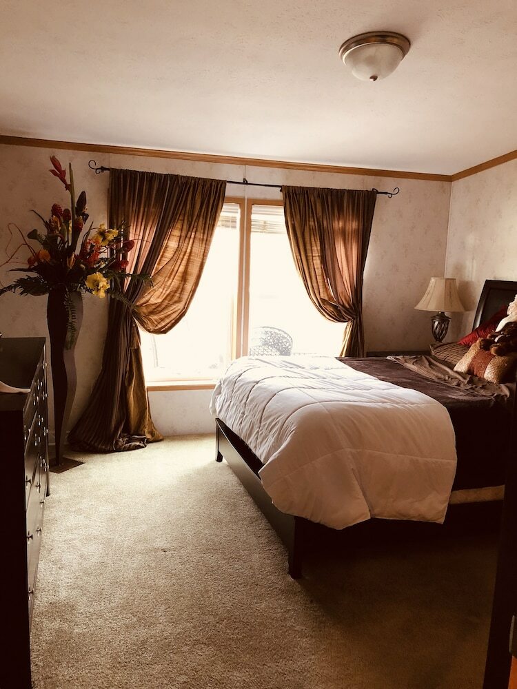 Swan Lake Resort Rentals