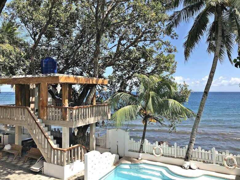Hotel Island View Coastal Resort