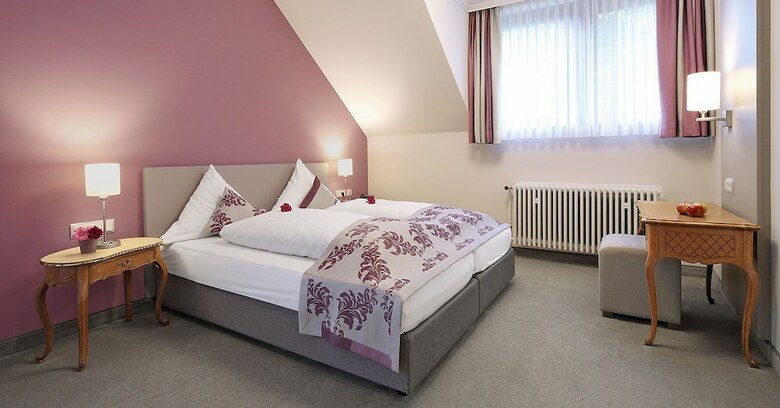 Hotel K�hlichs Paradeism�hle