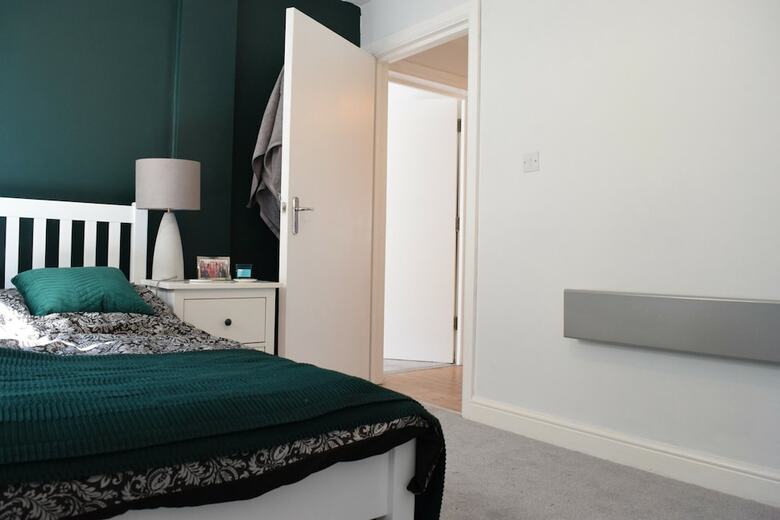 2 Bedroom Apartment Near Wimbledon