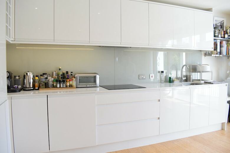 Apartamentos Modern 2 Bedroom Flat With Balcony