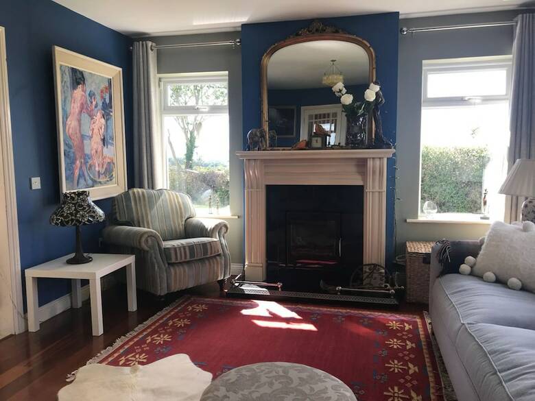 Cosy Dublin City Views Home