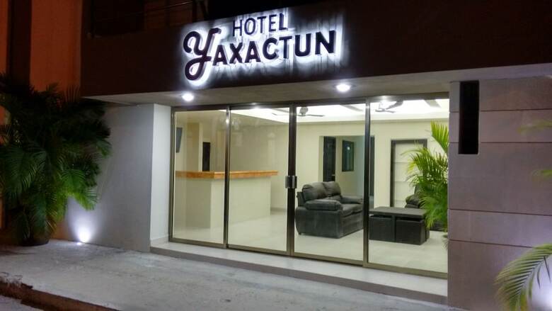 Hotel Y Restaurante Yaxactun