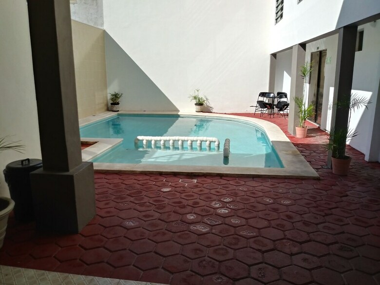 Hotel Y Restaurante Yaxactun