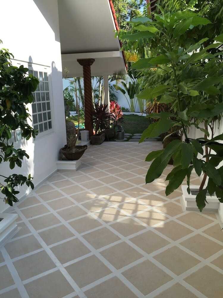Yogyakarta Tropicana Villa