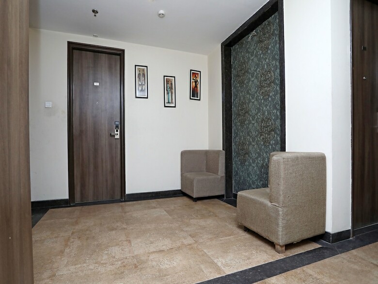 Hotel Capital O 3831 Jade Inn