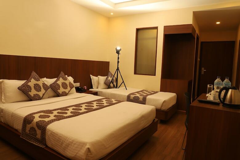 Hotel Verandah