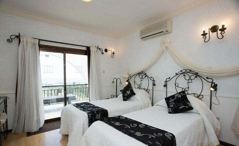 Hotel The Hideaway Club