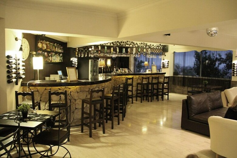 Hotel The Hideaway Club
