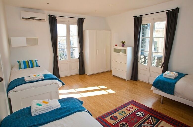 Central Apartment With Terrace