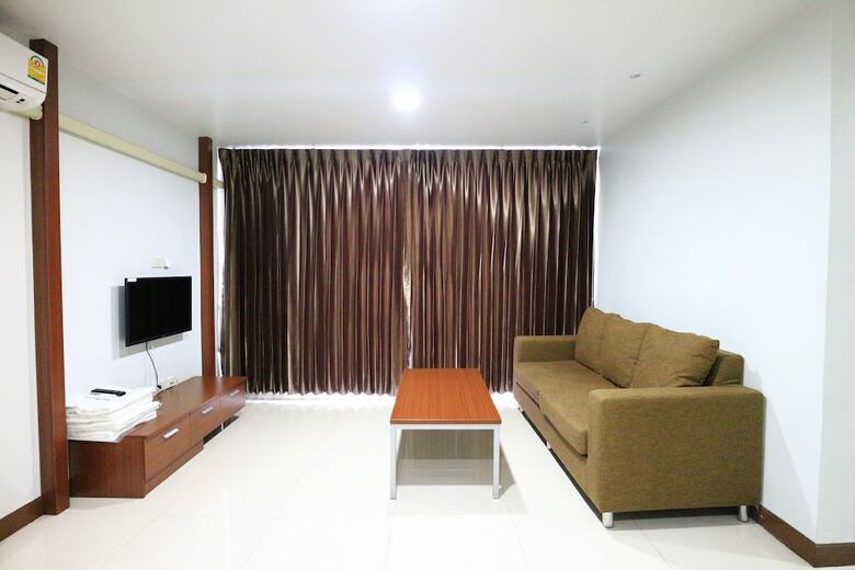 Hotel You House Residence