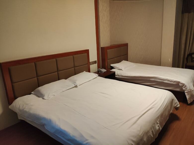 Wuyi Chengde Business Hotel