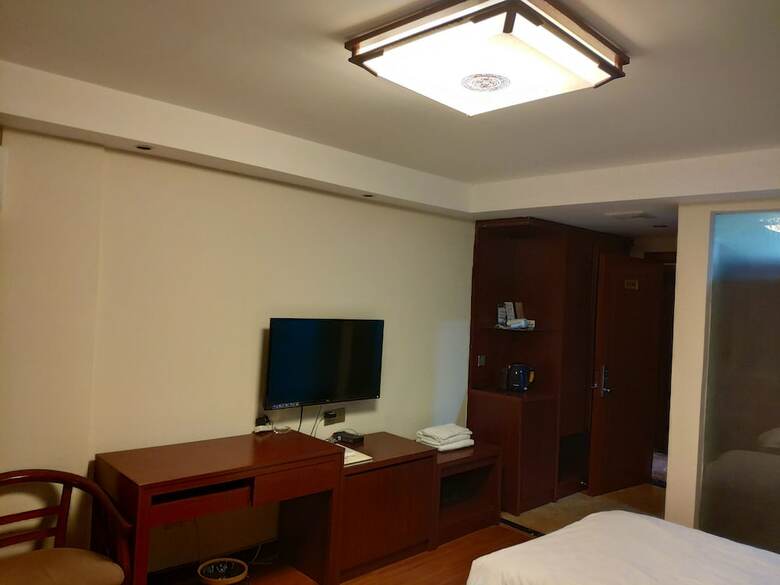 Wuyi Chengde Business Hotel