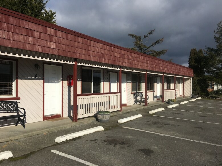 Tyee Restaurant And Hotel