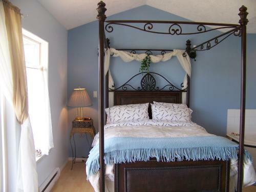 Moonlit Cove B&B