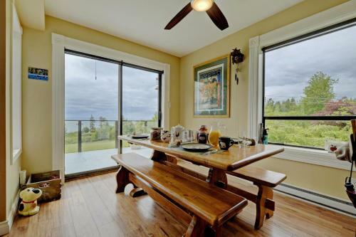 Gordon's Beach Farm Stay B&B