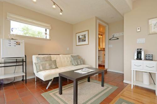 Gordon's Beach Farm Stay B&B