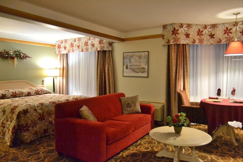 Granite Town Hotel