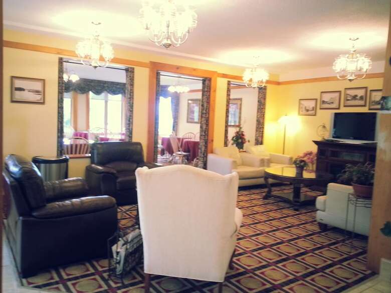 Granite Town Hotel