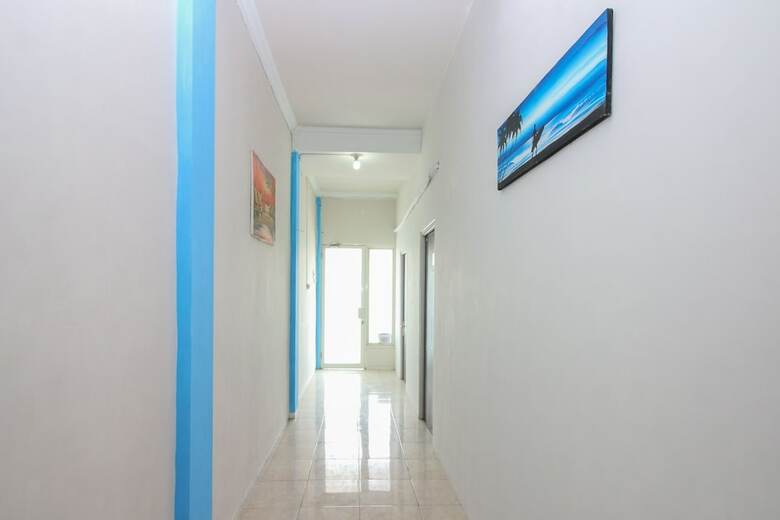 Hotel Airy Eco Syariah Mastrip B 21 Surabaya