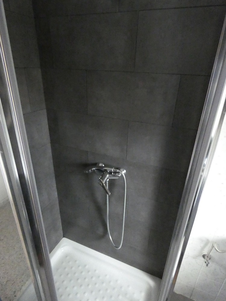 Hostal Albergue Noja Aventura