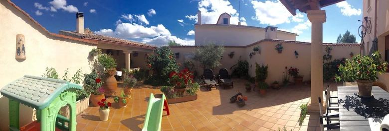 Agroturismo La Barraca de Cul�n