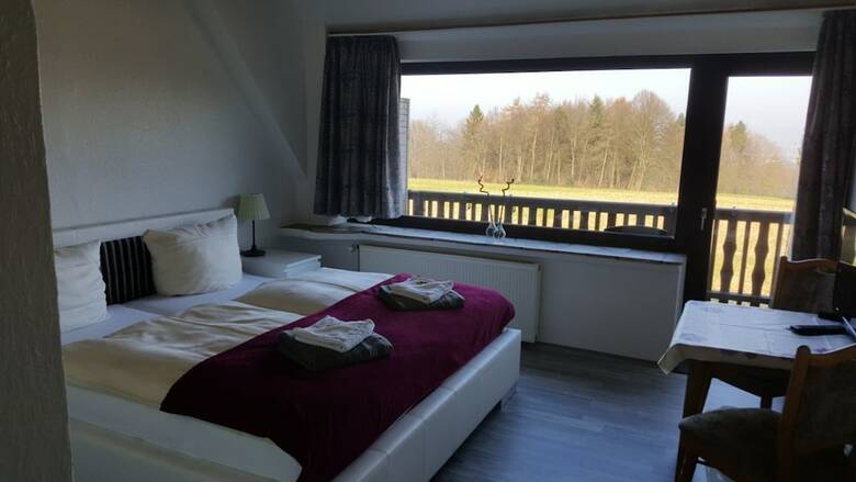 Caf� Sonnenschein & Pension