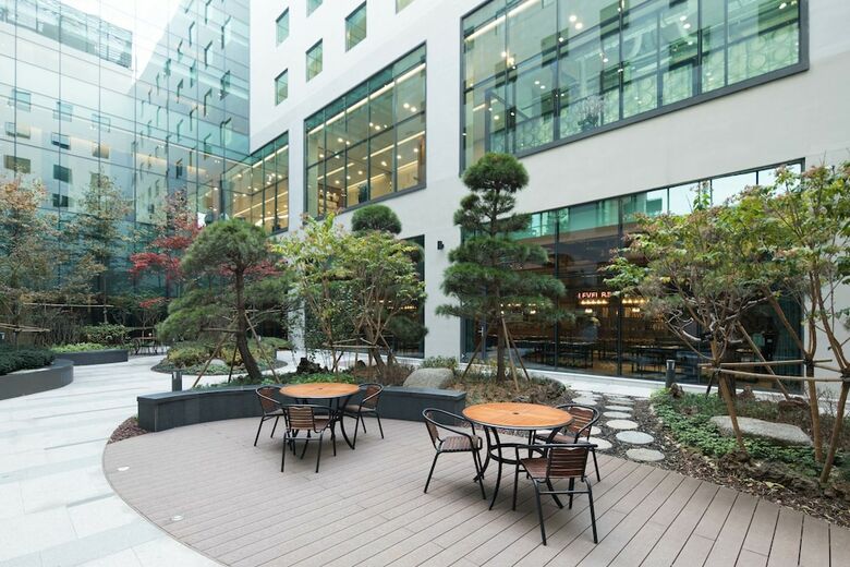 Orakai Cheonggyesan Hotel