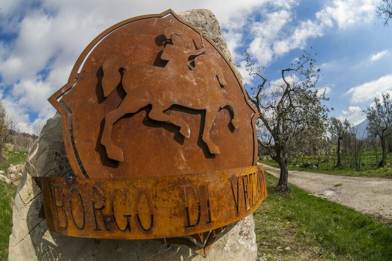 Bed & Breakfast Borgo Di Vezzano