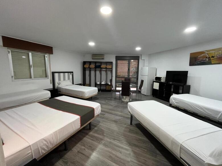 Hotel Hello Feria