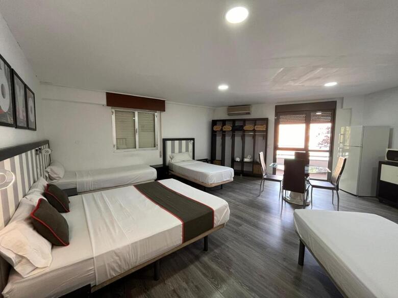 Hotel Hello Feria