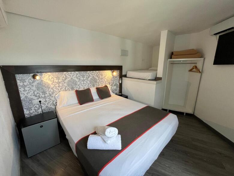 Hotel Hello Feria