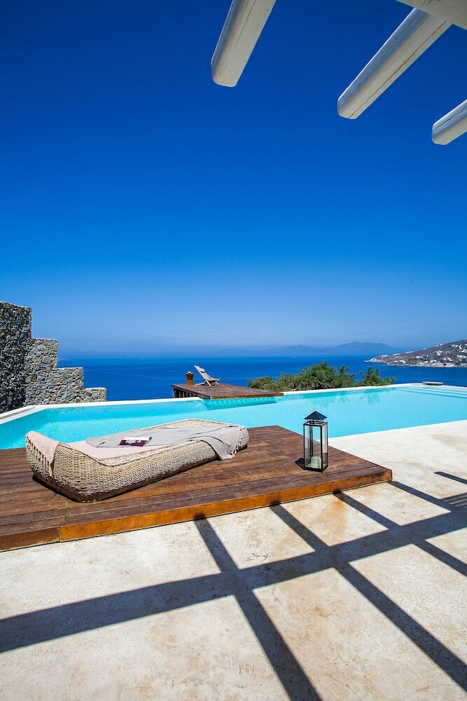 Villa Corina By The Pearls Collection