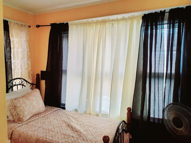 Hotel Upscaled Home In A Quiet Neighborhood