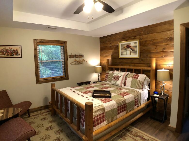 Walnut Waters Bed & Breakfast