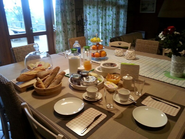 Bed & Breakfast La Cocagni�re - In A Rural Location