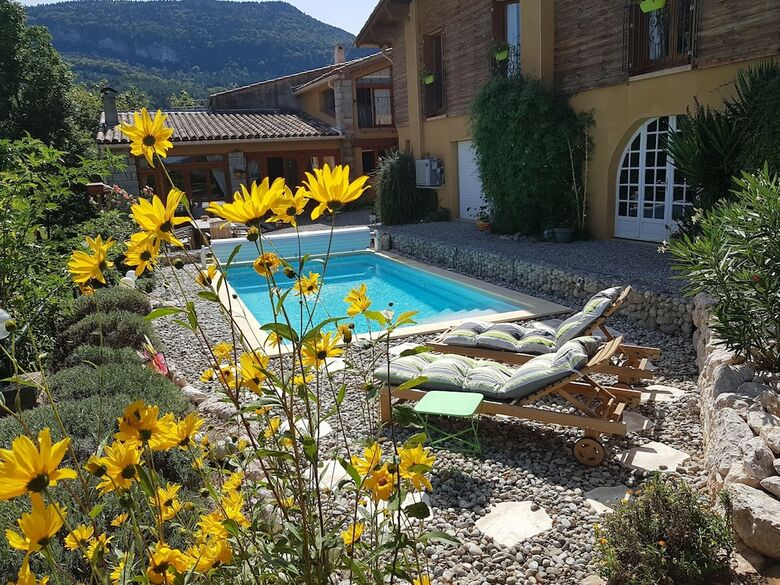 Bed & Breakfast La Cocagni�re - In A Rural Location
