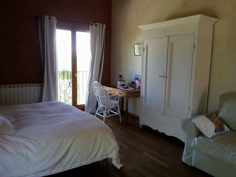 Bed & Breakfast La Cocagni�re - In A Rural Location