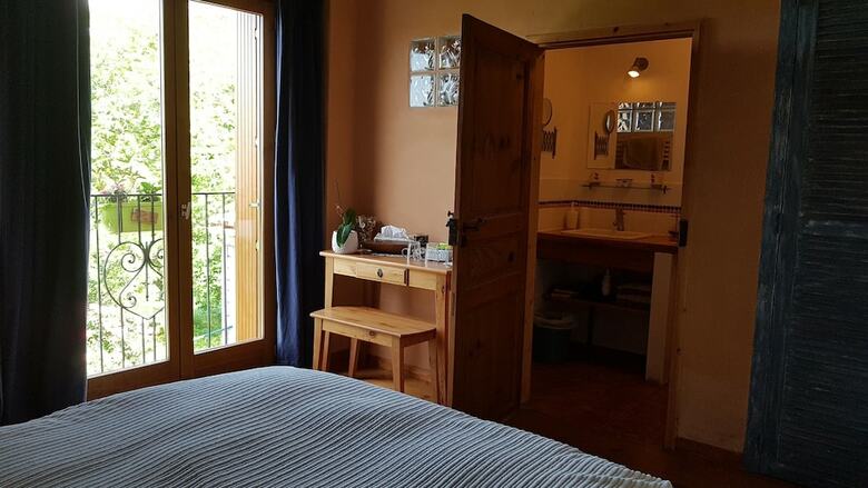 Bed & Breakfast La Cocagni�re - In A Rural Location