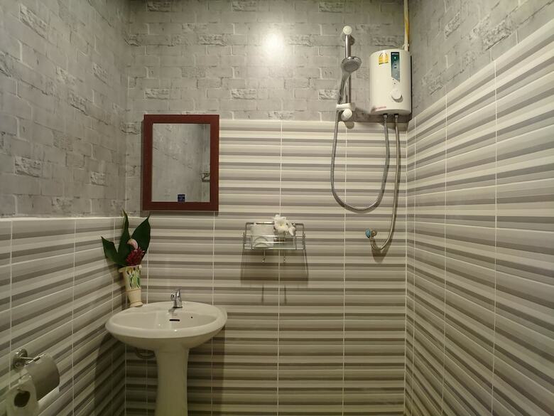 Hotel Lanta Para Hut