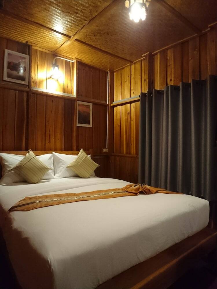 Hotel Lanta Para Hut