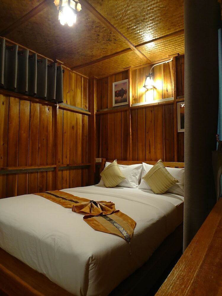 Hotel Lanta Para Hut