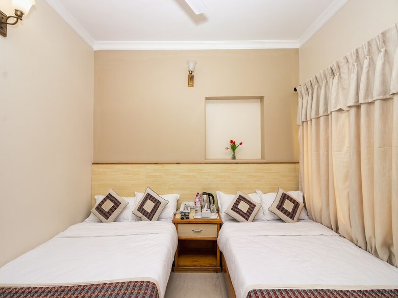 Hotel Oyo 254 White House In