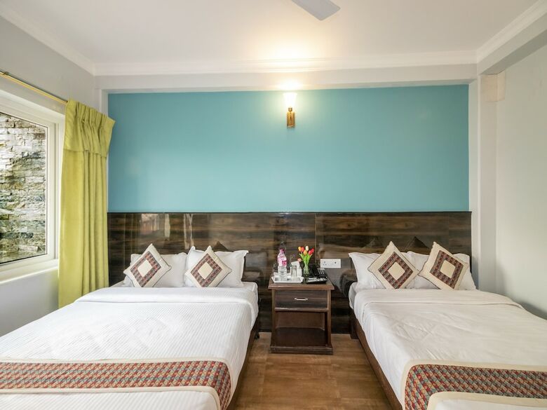 Hotel Oyo 254 White House In