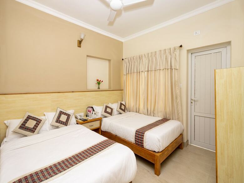 Hotel Oyo 254 White House In