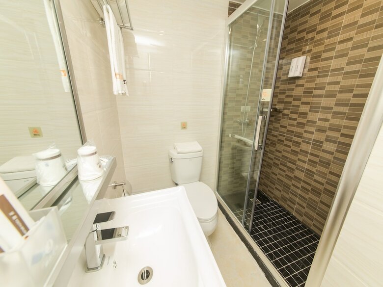 Hotel J Tour Inn